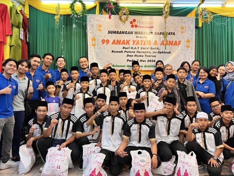 Hibiscus staff spread Raya cheer to underprivileged children
